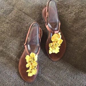 Women’s sandals.